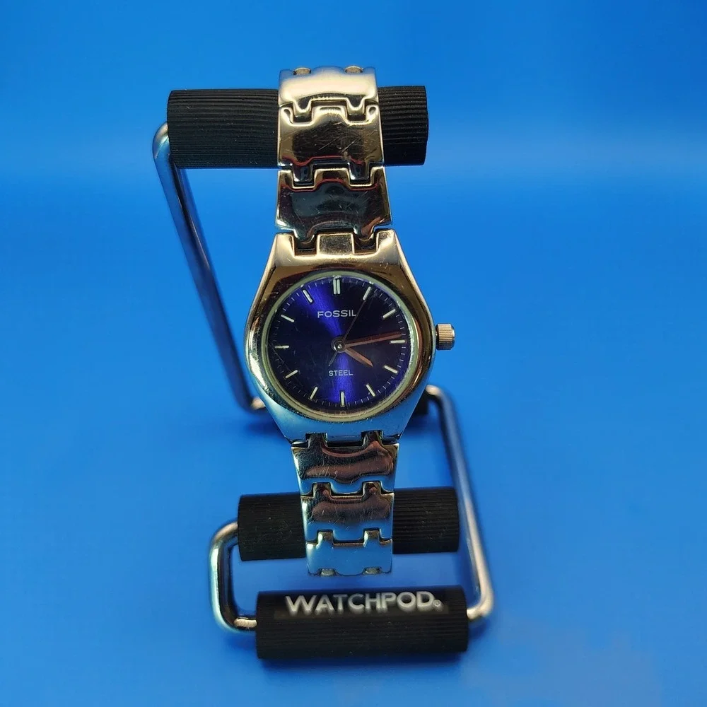 Vintage 2002 Fossil Emerald Blue Dial 28mm Women's Quartz Watch Fully Restored‎